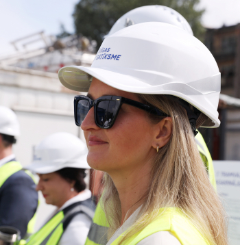 Rīgas domes Satiksmes un transporta lietu komitejas vadītāja Marta Kotello piedalās 7.tramvaja līnijas pagarinājuma dispečeru ēkas pamatos laika kapsulas iemūrēšanas pasākumā.