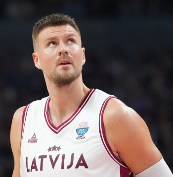 Eiropas čempionāta finālturnīra A apakšgrupas spēle basketbolā vīriešiem starp Latvijas un Turcijas valstsvienībām. Kristaps Porziņģis. 