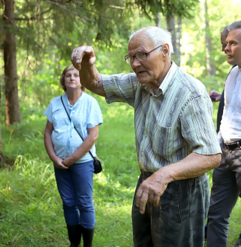Preiļu novada Rušonas pagasta Ondzuļu ciema "Meldros" Jāzeps Gavars, kurš šogad startēja konkursā, ir saimnieks 30 hektāru lielam mežam. Viņš stādījis egles, lapegles un Kanādas ozolus. "Mežs ir vērtība, kas dod gandarījumu un radina pie darba," saka Jāzeps.