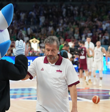 Lukam Banki darbu pie Latvijas izlases stūres nācās pabeigt ar nokārtu galvu, neatrodot pareizo formulu, kas Eiropas čempionātā Rīgā uzlabotu sniegumu aizsardzībā.