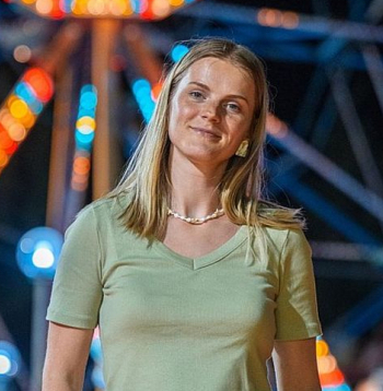 Liepājniece Baiba Kluce ir viena no "Mācītspēka" dalībniecēm – viņa sapratusi, ka nu ir īstais brīdis kļūt par franču valodas skolotāju.