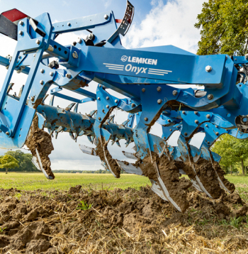 'Lemken Onyx' irdinātājs.