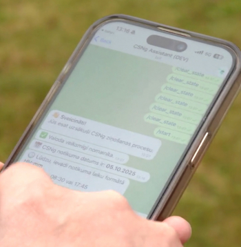 Čatbots ļaus autovadītājiem aizpildīt saskaņoto paziņojumu pēc ceļu satiksmes negadījuma WhatsApp vai Telegram lietotnēs.