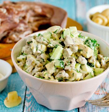 Marinētu šmpinjonu salāti.