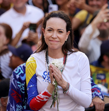 Venecuēlas opozīcijas līdere Marija Korina Mačado mītiņā Karakasā šā gada 9. janvārī. Kopš janvāra viņa sabiedrībā nav redzēta.