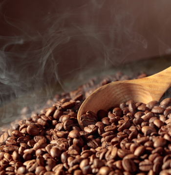 Pētnieki tagad atklājuši vēl vienu iepriekš nezināmu vielu savienojumu, kas mēdz izveidoties tieši kafijas grauzdēšanas procesā.