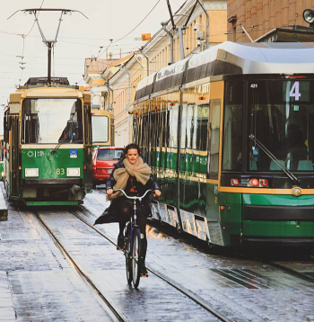Vidēji gada laikā avārijās Helsinkos mirst 4–6 cilvēkiu. Izņēmums nebūs arī šis gads, lai arī vēl vasaras vidū somiem bija pamats cerēt uz ievērojamiem uzlabojumiem šajā statistikā.