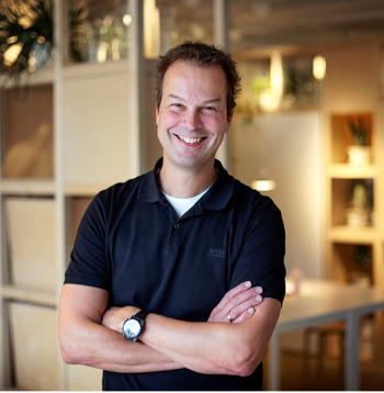 "Ingka Investments" izpilddirektors Pīters Van der Pūls tagad pieņems mežsaimniecības lēmumus no Zviedrijas mežsaimniecības uzņēmuma "Sodra" atpirktajos 2% Latvijas mežu.