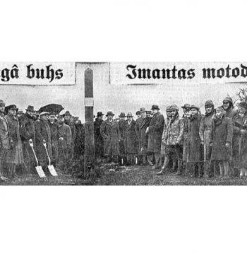 Iecerētās mototrases pamatakmens likšana. Iecerētās mototrases pamatakmens likšana.