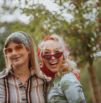 "Telma un Luīze" Ieva Puķe un Elīna Vāne.