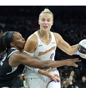 Kitija Laksa kļuva par trešo Latvijas basketbolisti pēc Anetes Jēkabsones-Žogotas un Zanes Tamanes, kura spēlējusi WNBA.