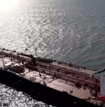 Krievu ēnu flotes kuģis. Ilustratīvs attēls.