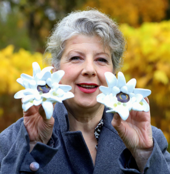 Kristiāna Dimitere: "Puķes ir paradīzes liecinieces."