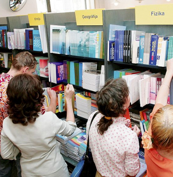 Lielākās grūtības krievu skolēniem sagādā mācīties latviešu valodā dabaszinātnes – fiziku, ķīmiju, matemātiku.