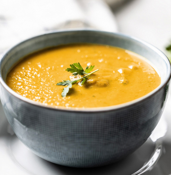 Skābo kāpostu krēmzupa.