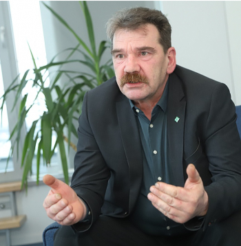 Ingmārs Līdaka: "Man kā zaļajam ar 30 gadu partijas stāžu ir žēl, ka vārds "zaļais" ir apaudzis ar nelāgu pieskaņu un degradēts. Pārmēru ekstrēms zaļums atbaida cilvēkus."