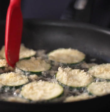 Kraukšķīgie kabači ar sieru.