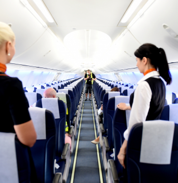 Aviokompānijas "SmartLynx Airlines" jaunā Boeing 737 MAX 8 lidmašīna lidostā "Rīga".