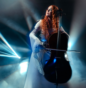 Dziedātāja MADARA.