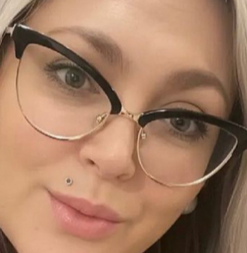 Rītausmu bibliotēkas vadītāja Dace Kuzmina.