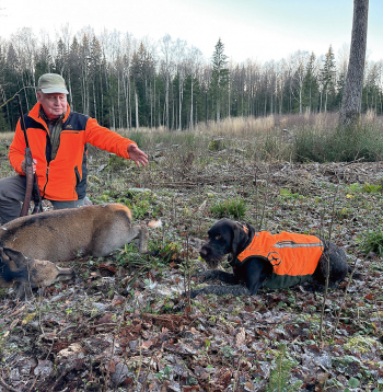 Stāsts par "garām"! Mednieks bija pārliecināts, ka trāpījums bija garām, bet sunim bija cits viedoklis.