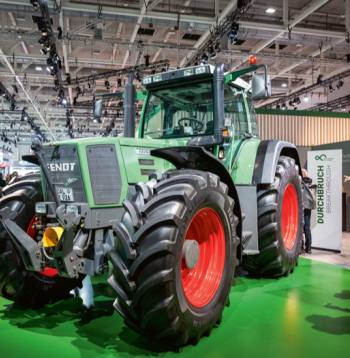 No iekšdedzes dzinēja, pārnesumkārbām un šasijām līdz hidraulikai, elektrifikācijai un palīdzības sistēmām – izstādē "Agritechnica 2025".