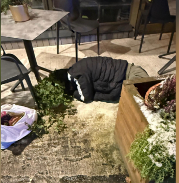 Aizmigušais vīrietis.