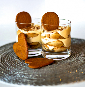 Piparkūku tiramisu krūzītē.