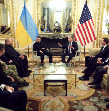 Ukrainas delegācija Baltajā namā. Stīvs Vitkofs un V. Zelenskis. 