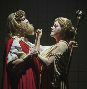 Māra Mennika – Mēdejas lomā, Mārtiņš Liepa – Aigejs – Atēnu valdnieks.