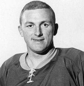 Bils Mastertons ir vienīgais NHL hokejists, kurš miris pēc spēles laikā gūtām traumām.