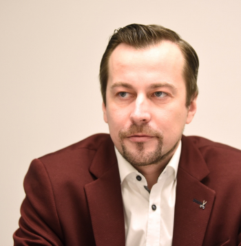 Artūrs Bukonts, Latvijas Neatkarīgo mežizstrādātāju asociācijas izpilddirektors.