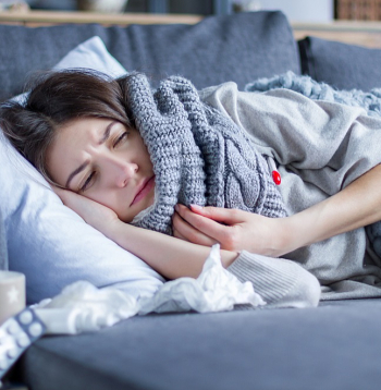 Lai nerastos komplikācijas, gripu vajag kārtīgi izgulēt.