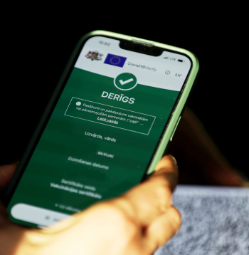 Covid-19 sertifikāta pārbaude.