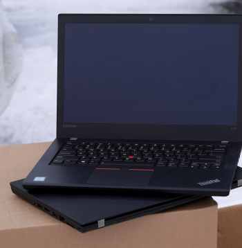 Portatīvais dators.