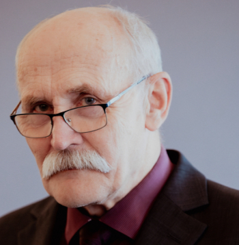 Mūža balvu par nozīmīgu ieguldījumu Latvijas literatūrā ekspertu komisija nolēmusi piešķirt tulkotājam Jānim Krastiņam.