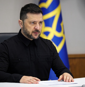 Ukrainas prezidents Volodimirs Zelenskis amatā ir kopš 2019. gada. Kārtējās prezidenta vēlēšanas Ukrainā 2024. gadā nācās atlikt pilna mēroga Krievijas iebrukuma dēļ.