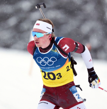 Latvijas biatlonists Rihards Lozbergs.
