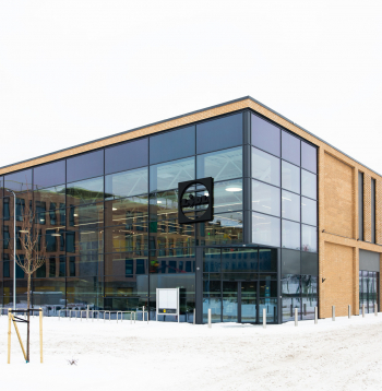 "Lidl" veikals Rīgā, Lāčplēša ielā 76.