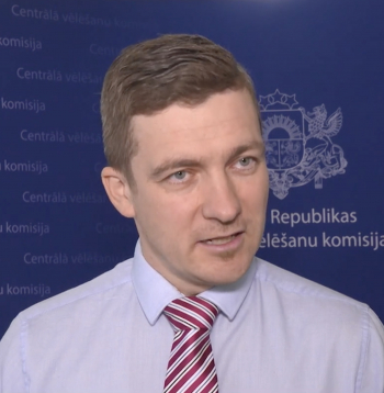 Māris Zviedris, Centrālās vēlēšanu komisijas priekšsēdētājs.