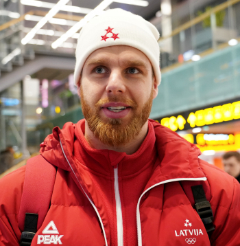 Kamaniņu braucējs Kristers Aparjods.