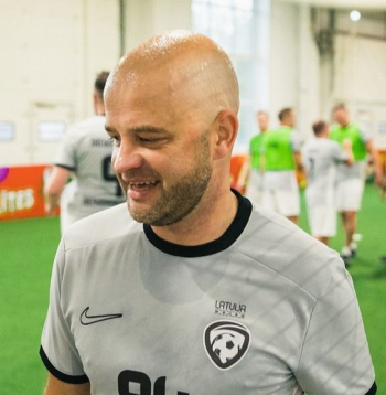 Pašvaldības vadītāja pienākumus tagad pilda mēra vietnieks Gatis Miglāns, kurš varētu būt arī kandidāts uz priekšsēdētāja amatu. Taču viņa ievēlēšanu kavējot nespēja vienoties par koalīcijas sastāvu.