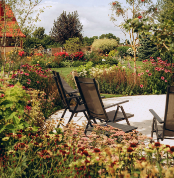 Kopts mūsdienīgs dārzs. Kopts mūsdienīgs dārzs.