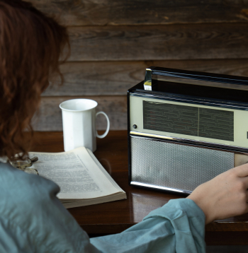 Sērfojjot pa radio viļņiem.