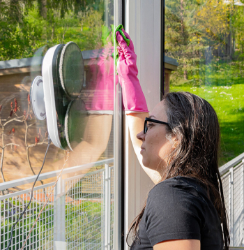 Atbilstīga logu mazgāšanas robota izvēle atkarīga no darba apjoma – cik daudz un cik lieli logi jātīra.