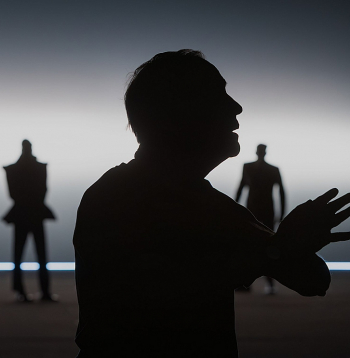 Viss šajā Universā ir caurausts un piesātināts ar mūžību, un dzejnieks tajā ir nemirstīgs.