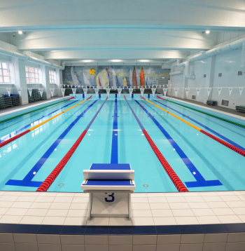 Rīgas Natālijas Draudziņas vidusskolā atjaunotie baseini.