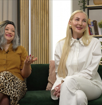 "Burku studijā!" viesos — Džemma Sudraba un zīlniece Elizabete Bezdelīga, 