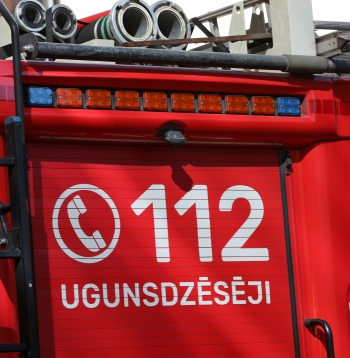Valsts ugunsdzēsības un glābšanas dienesta (VUGD) automašīna. Ilustratīvs attēls.