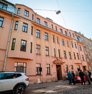Piemiņas plāksnes Vilhelmam Purvītim atklāšana.